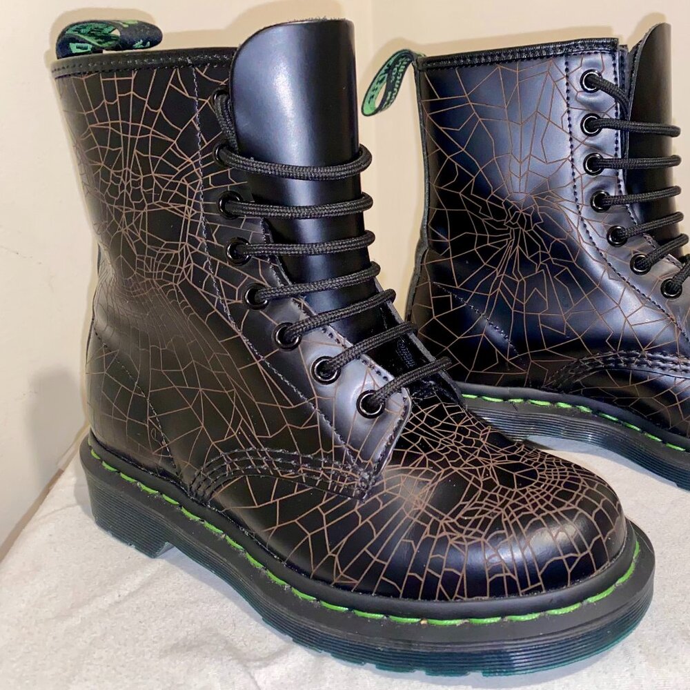 1460 Skull Web Dr. Martens Boots